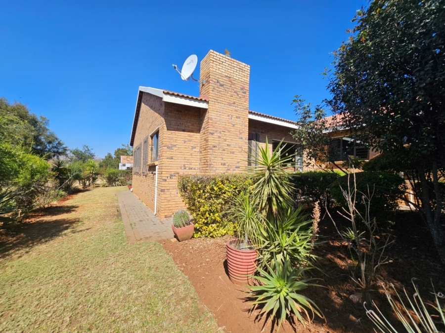 3 Bedroom Property for Sale in Buffelspoort Eco Estate North West